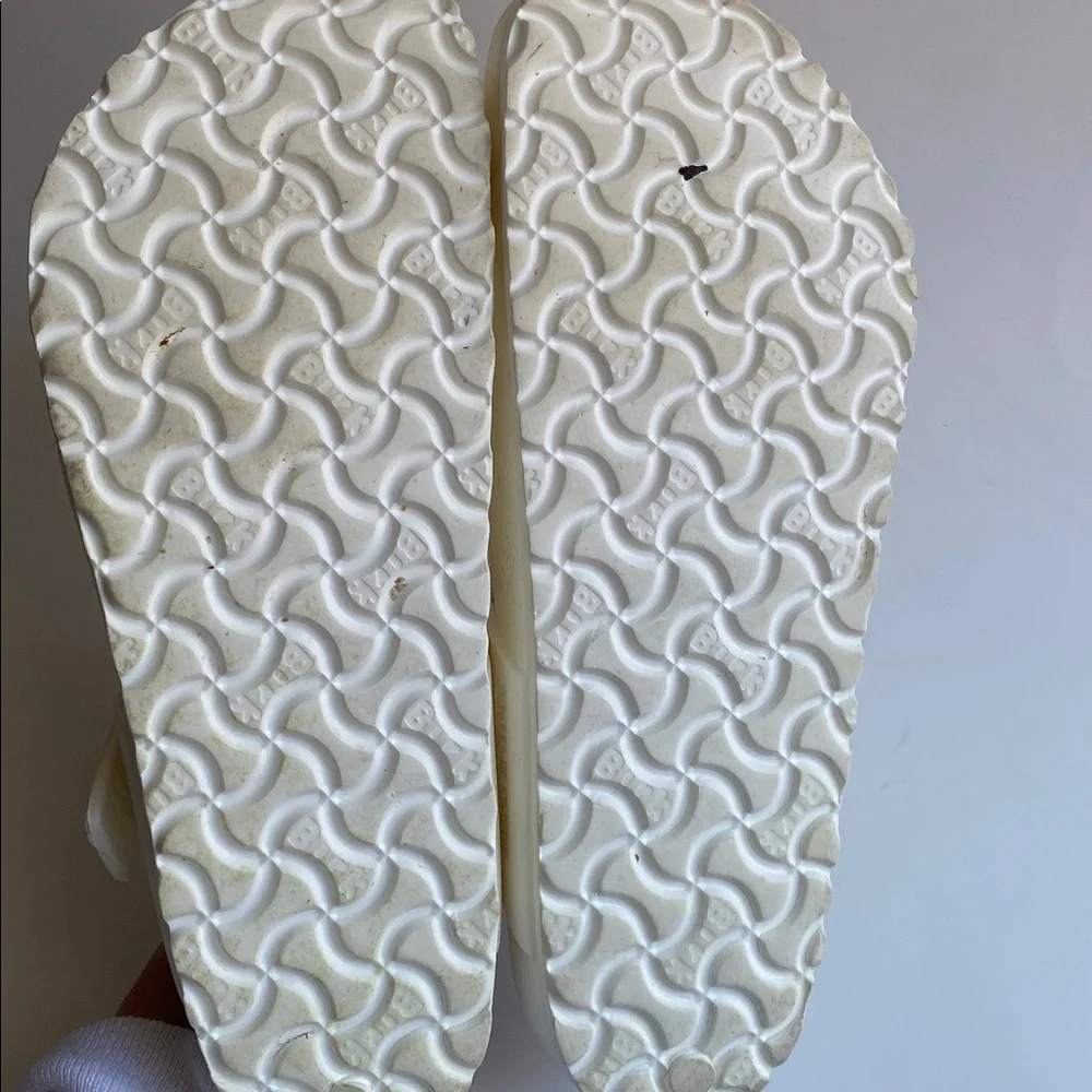 Birkenstock Gizeh Essentials EVA Sandals in White Womens size 9 - Picture 5 of 5